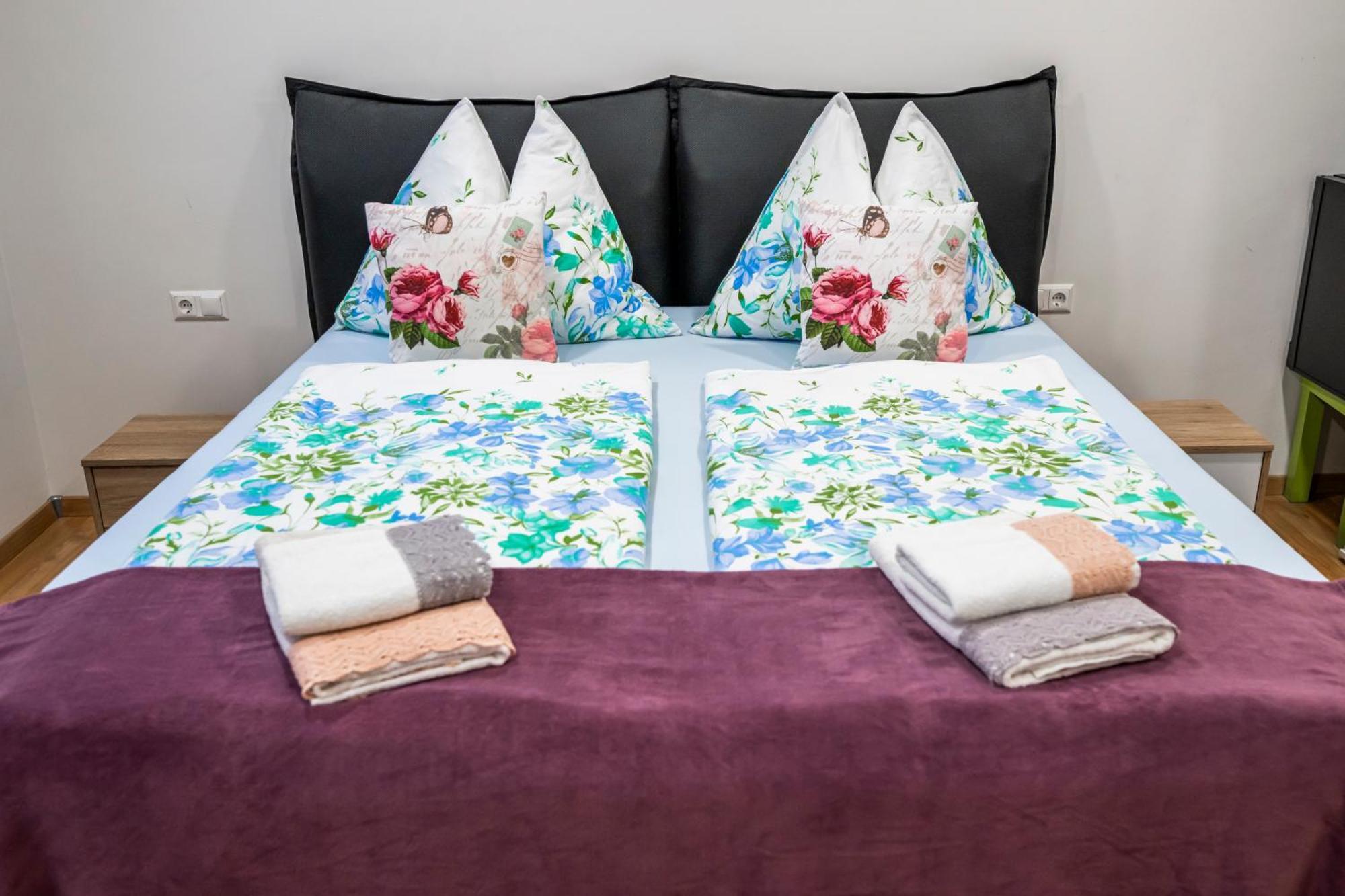 Die Schlafstube - Bed & Breakfast Zeltweg Eksteriør bilde