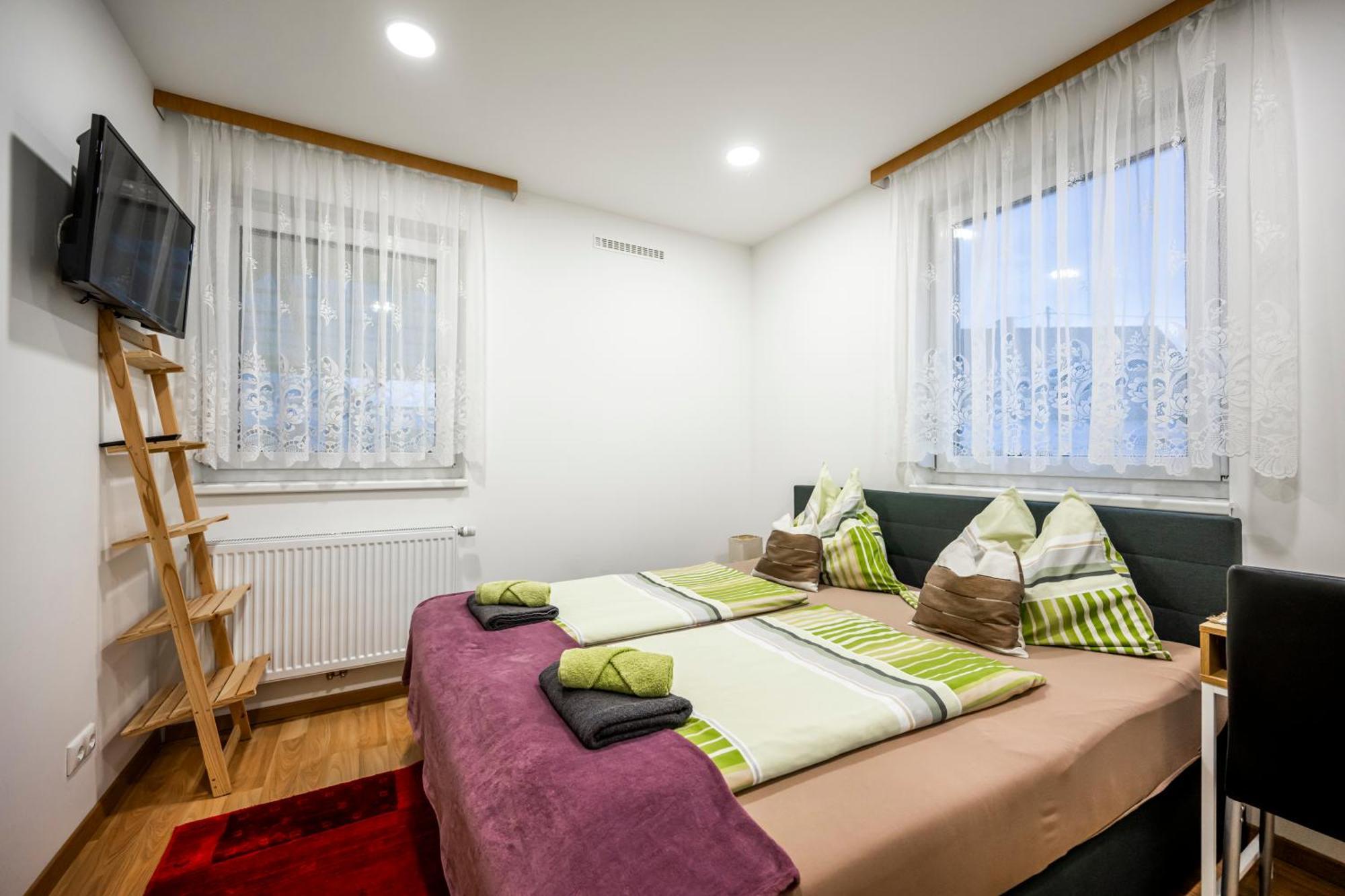Die Schlafstube - Bed & Breakfast Zeltweg Eksteriør bilde