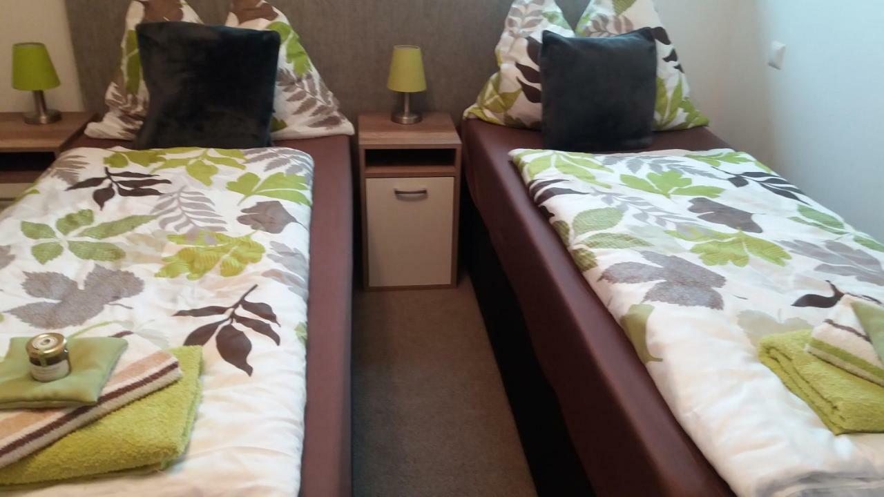 Die Schlafstube - Bed & Breakfast Zeltweg Eksteriør bilde