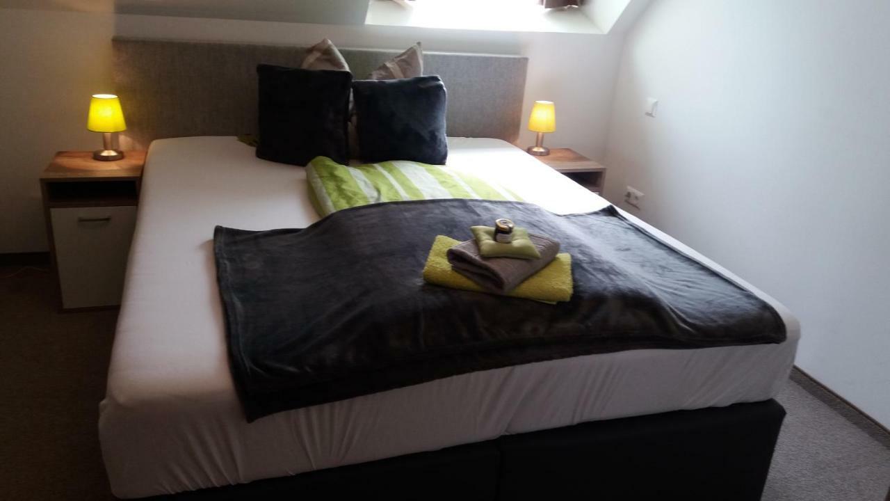 Die Schlafstube - Bed & Breakfast Zeltweg Eksteriør bilde